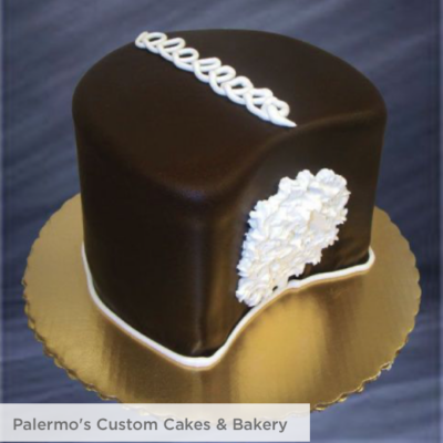 photo of a hostess cupcake as grooms cake